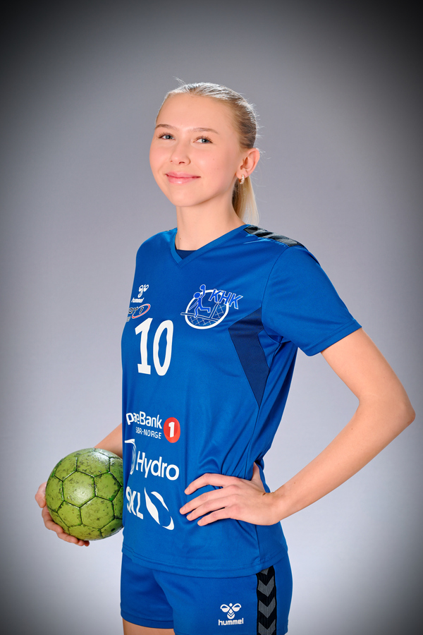Spelar frå Damelaget i Kvinnherad Handballklubb si drakt